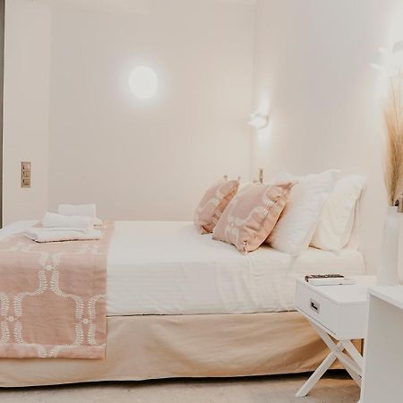 טריקלה Quattro Luxury Apartments מראה חיצוני תמונה