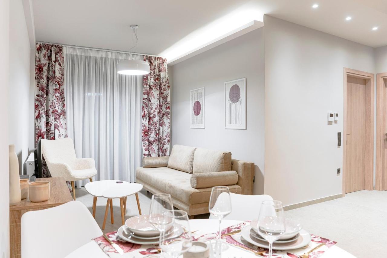 טריקלה Quattro Luxury Apartments מראה חיצוני תמונה