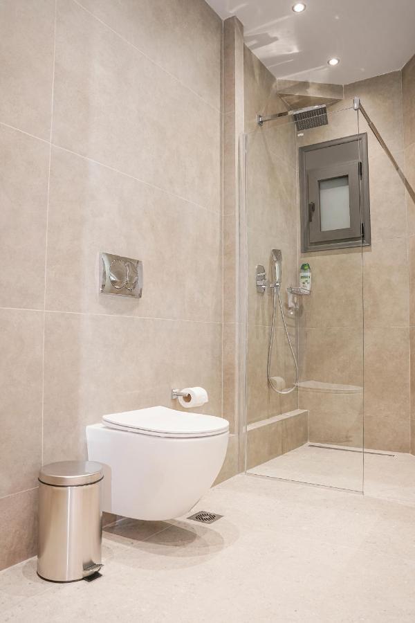 טריקלה Quattro Luxury Apartments מראה חיצוני תמונה