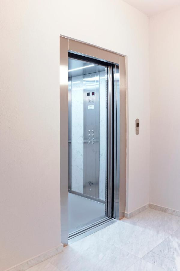 טריקלה Quattro Luxury Apartments מראה חיצוני תמונה